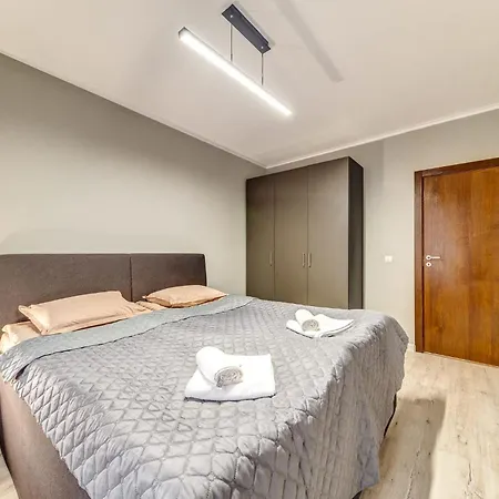 Warm Mountain Hideout * 팜포로보